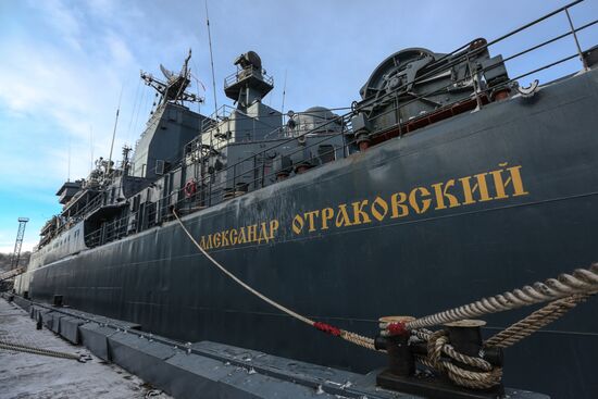 Meeting large landing ship 'Alexander Otrakovsky' in port of Murmansk
