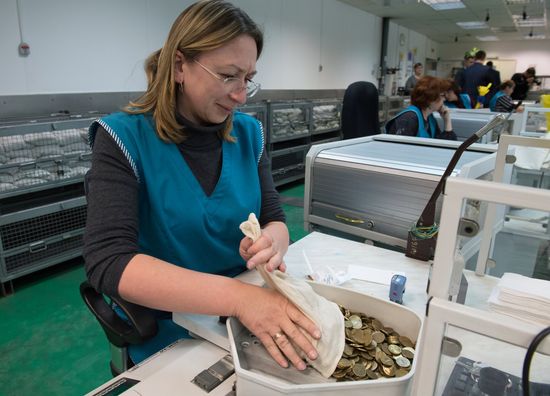 Destruction of old notes in Bank of Russia