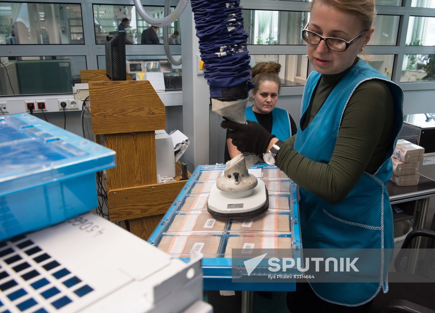 Destruction of old notes in Bank of Russia