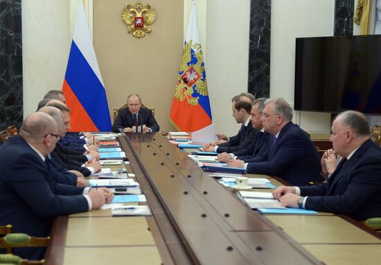 President Vladimir Putin chairs meeting of Commission for Military Technology Cooperation with Foreign States