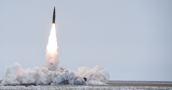 Iskander-M missile system launched at Kapustin Yar range