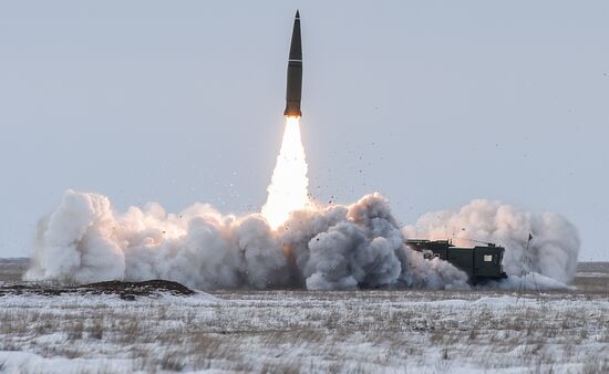 Iskander-M missile system launched at Kapustin Yar range