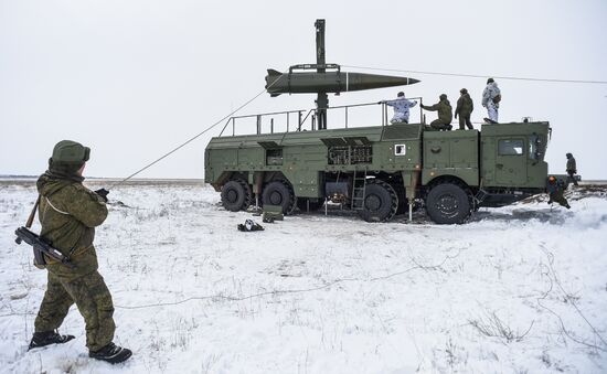 Iskander-M missile system launched at Kapustin Yar range