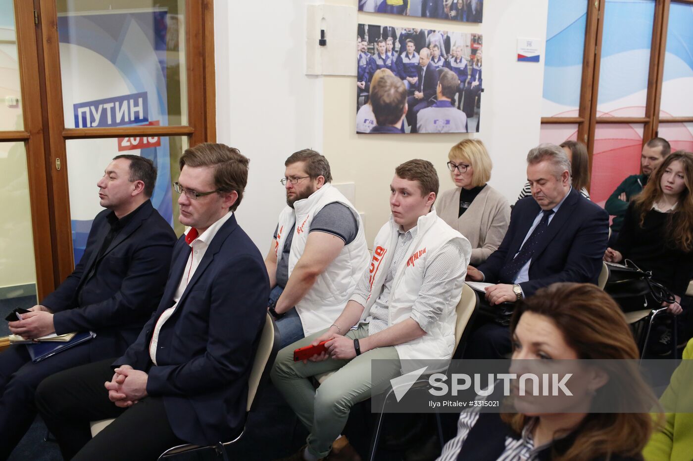 Coaching election monitors at Vladimir Putin's campaign headquarters