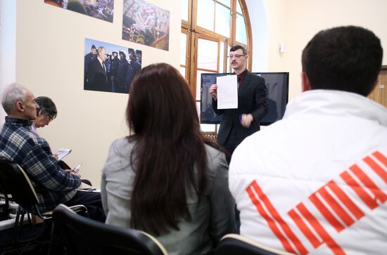 Coaching election monitors at Vladimir Putin's campaign headquarters