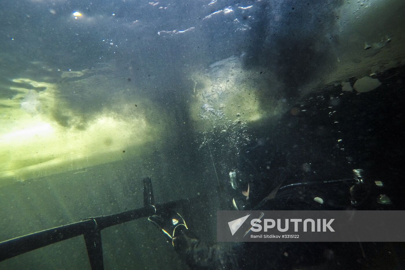 Divers of National Guard's special task force unit in combat training