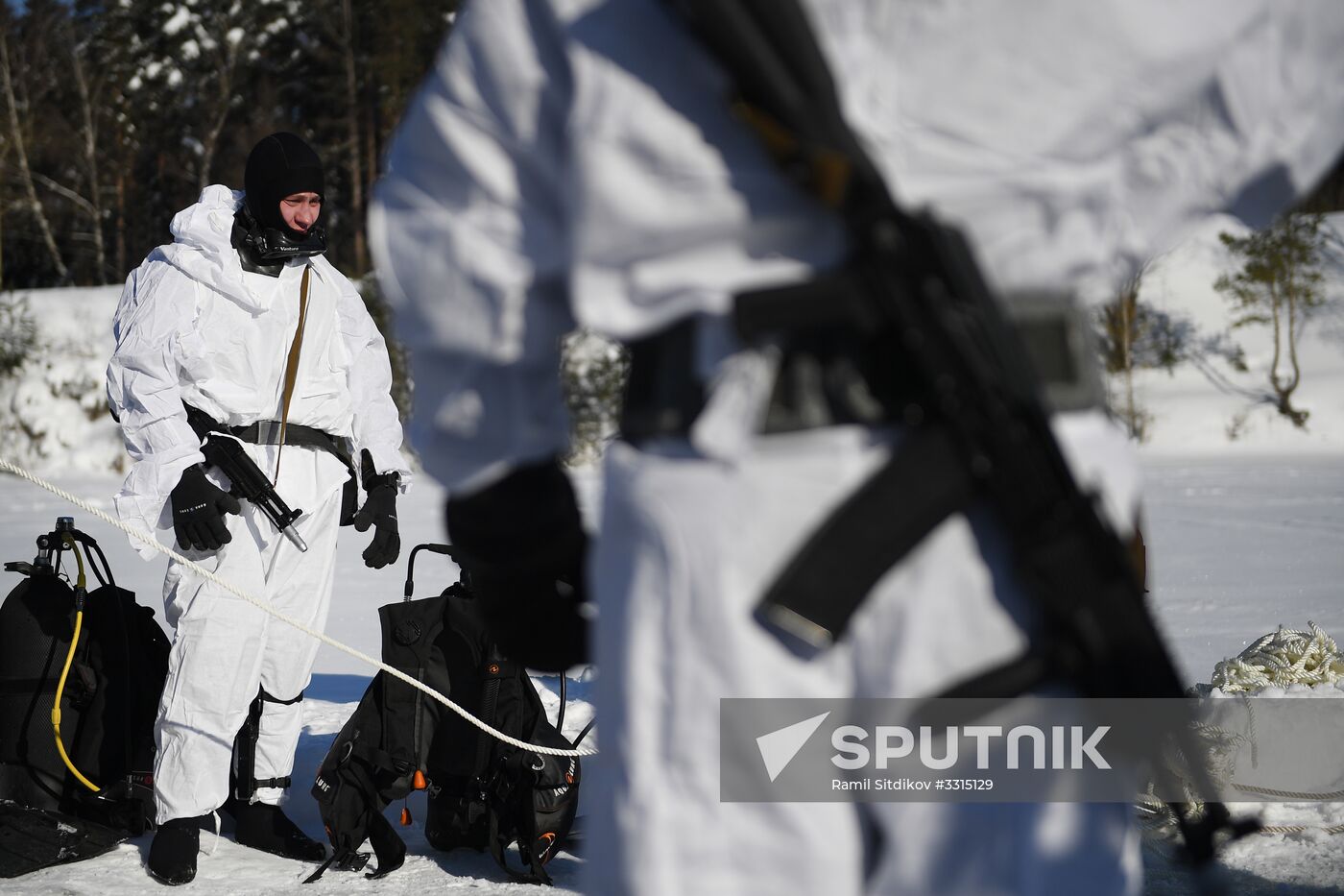 Divers of National Guard's special task force unit in combat training