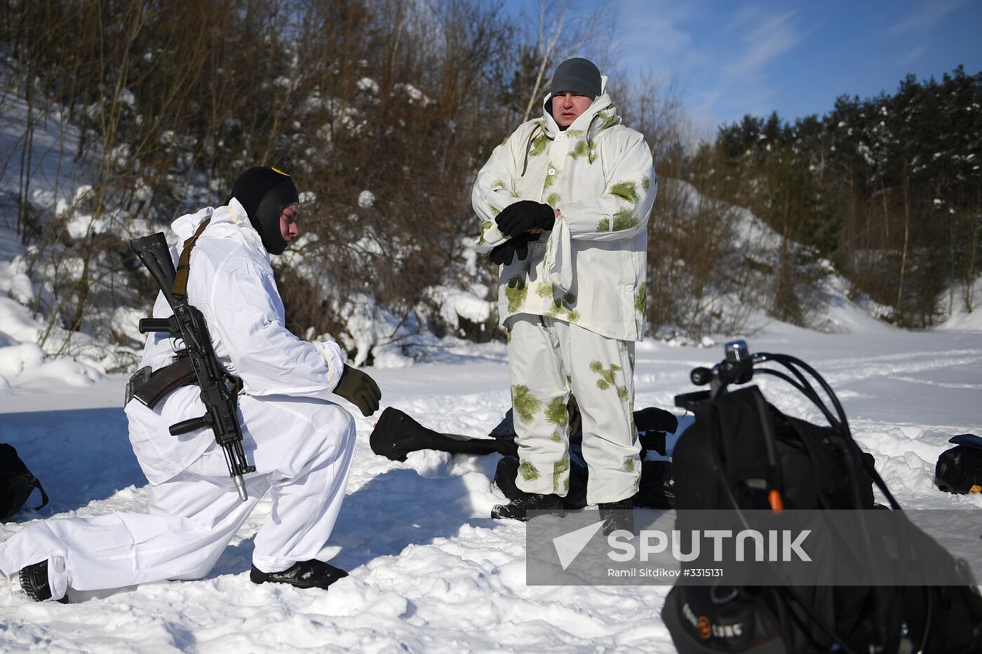 Divers of National Guard's special task force unit in combat training