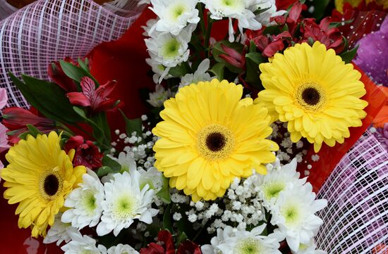 Preparation for International Women's Day in Russian cities