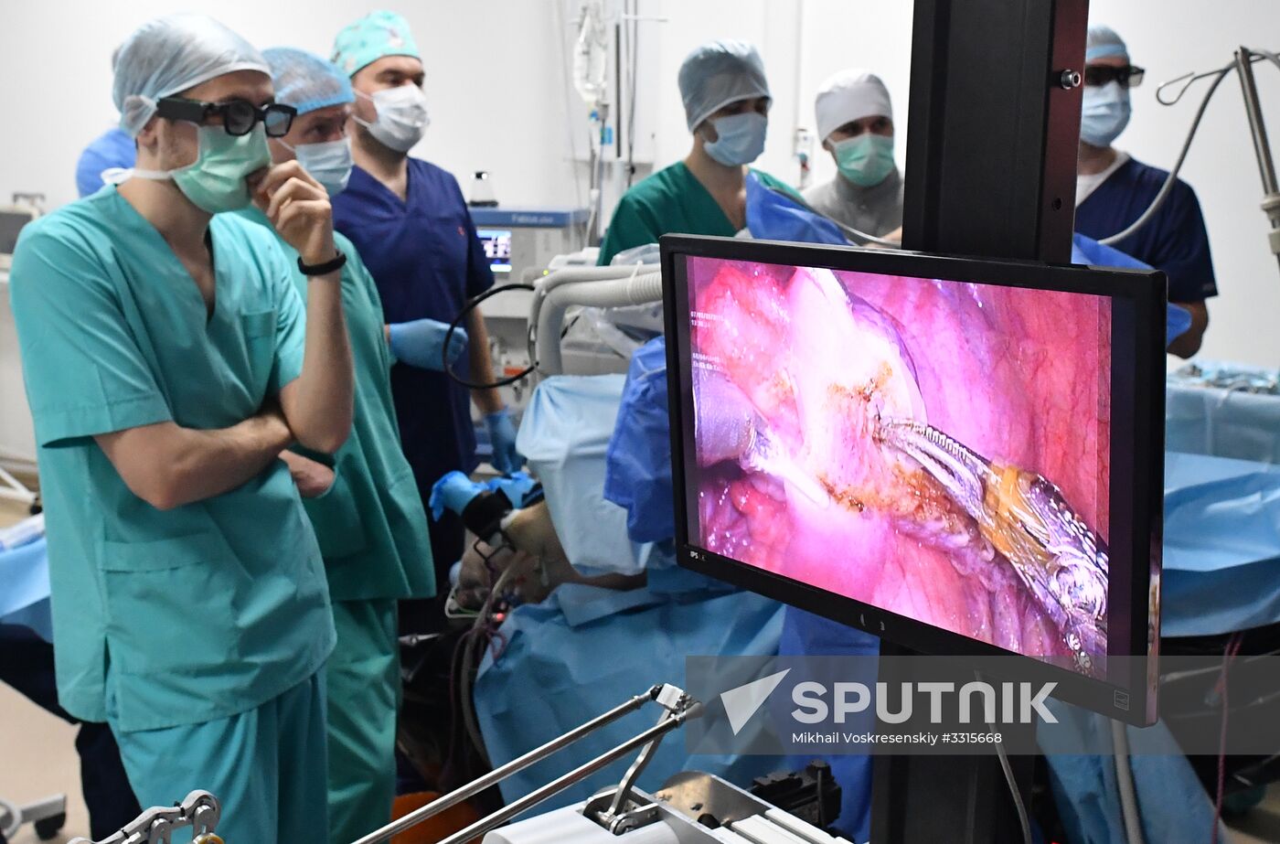 Russian surgical robot performs test surgery on swine in Penza