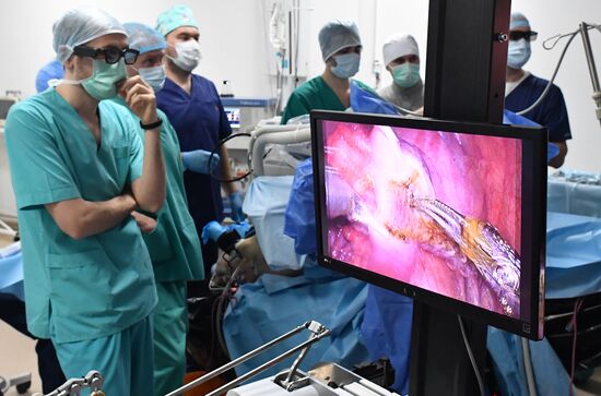 Russian surgical robot performs test surgery on swine in Penza