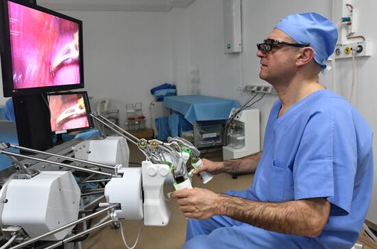 Russian surgical robot performs test surgery on swine in Penza
