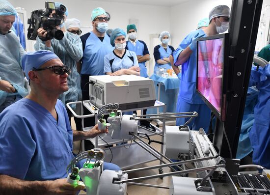 Russian surgical robot performs test surgery on swine in Penza