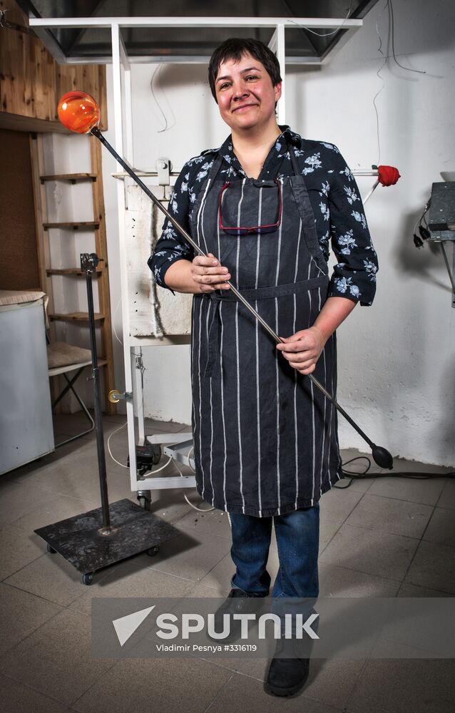 'Non-feminine' profession. Glassblower Yekaterina Vasilik