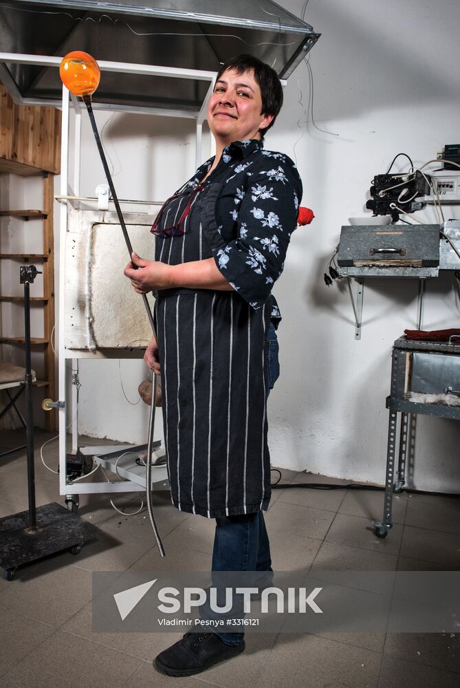 'Non-feminine' profession. Glassblower Yekaterina Vasilik