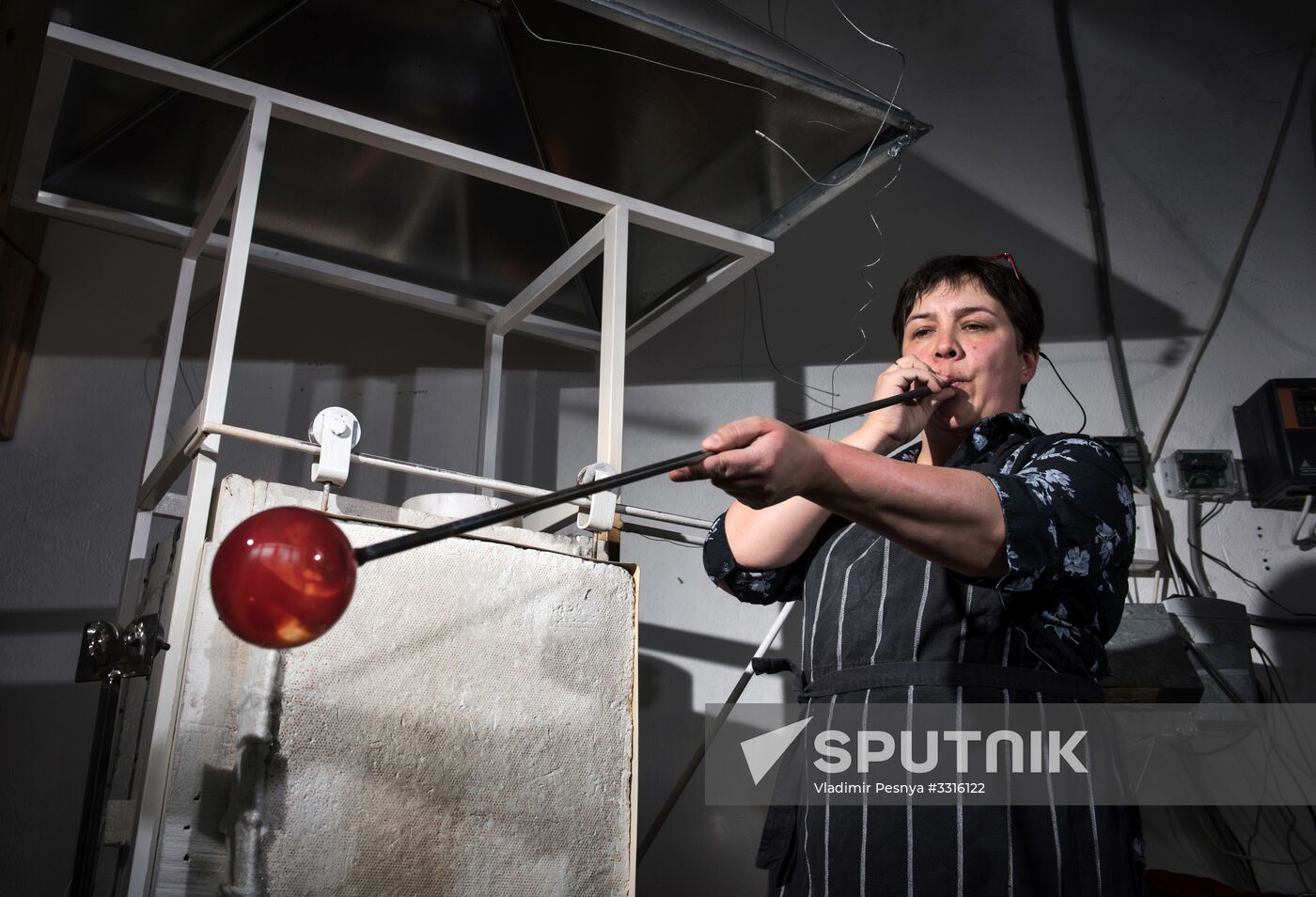 'Non-feminine' profession. Glassblower Yekaterina Vasilik