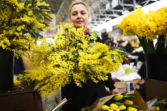 Flower sale on International Women's Day