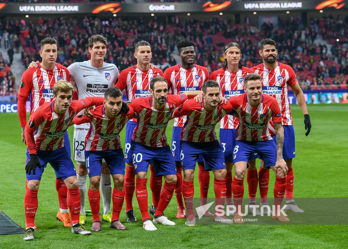 Football. UEFA Europa League. Atletico vs. Lokomotiv
