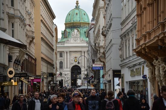 Cities of the world. Vienna