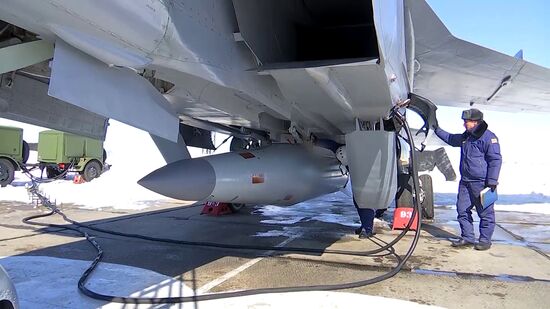 Russian Aerospace Forces MiG-31 conducts simulated firing of Kinzhal hypersonic missile