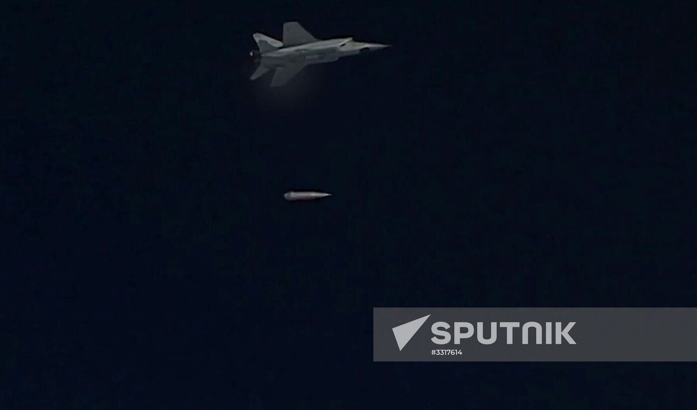 Russian Aerospace Forces MiG-31 conducts simulated firing of Kinzhal hypersonic missile