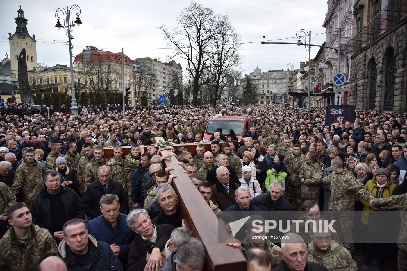 Cross procession in honor of Catholic Easter in Lviv