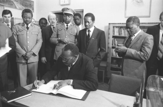 Mali's President Moussa Traore visits USSR