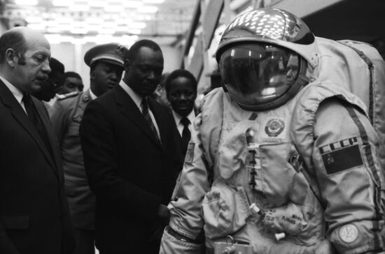 Mali's President Moussa Traore visits USSR