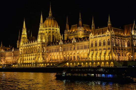 Cities of the world. Budapest