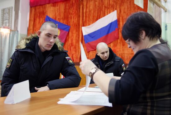 Russian regions hold early voting for 2018 presidential election