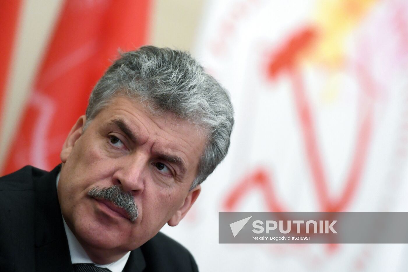 Russian presidential hopeful Grudinin visits Kazan