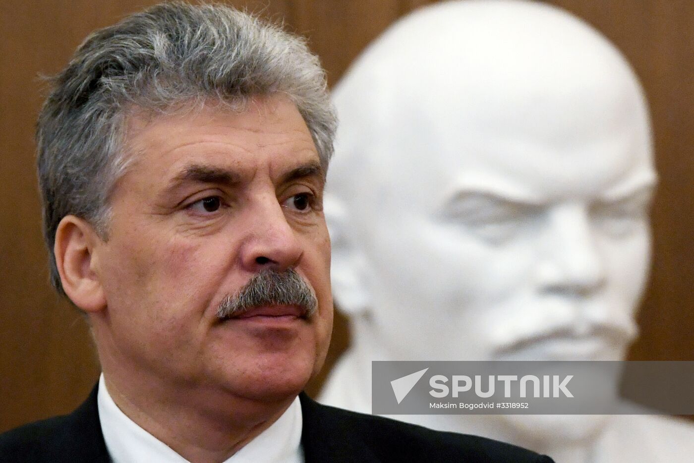 Russian presidential hopeful Grudinin visits Kazan