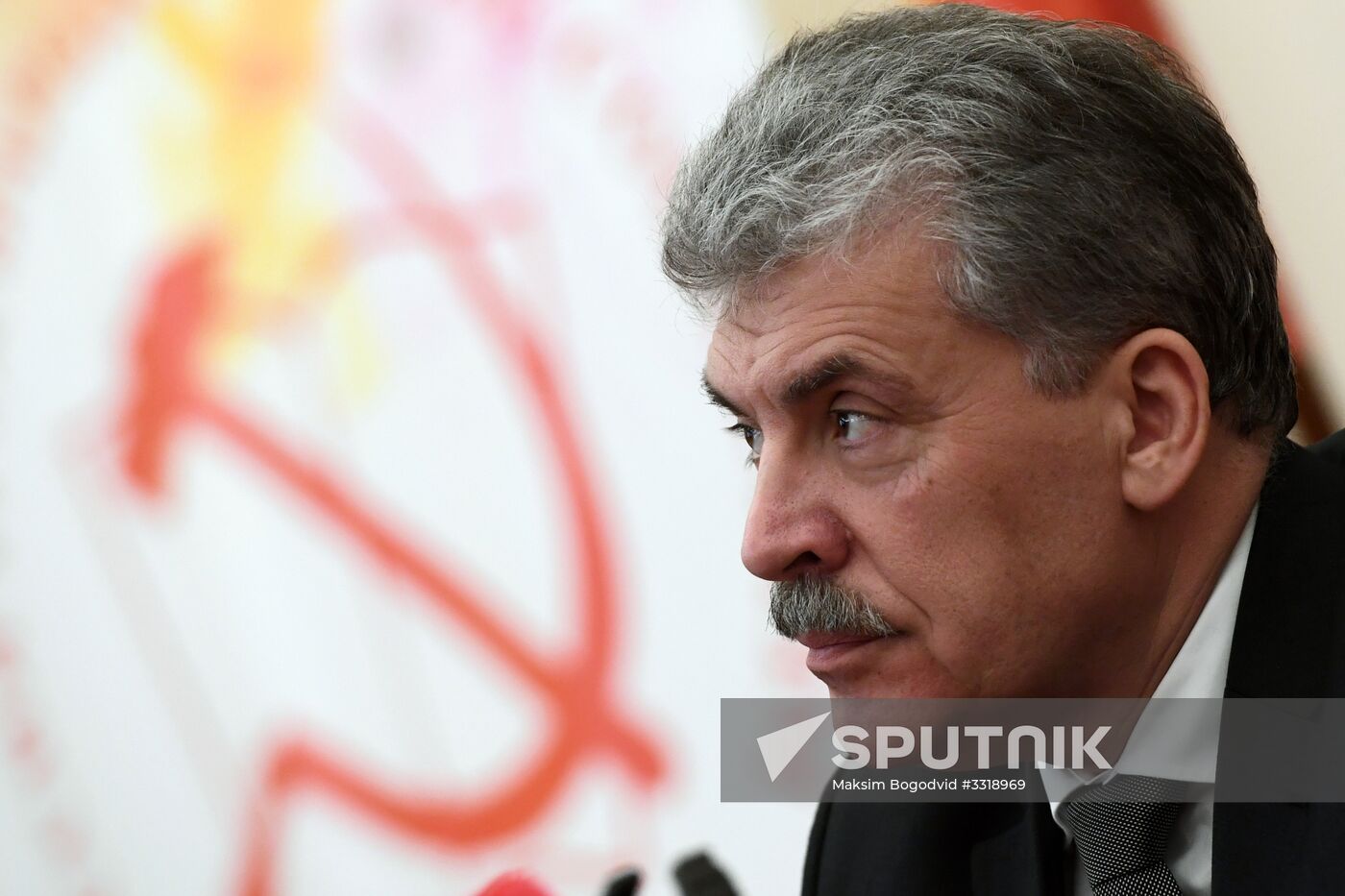 Russian presidential hopeful Grudinin visits Kazan