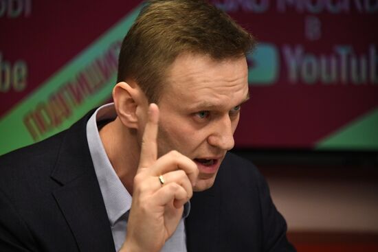 Alexei Navalny gives interview to Echo of Moscow radio