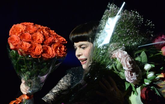 Mireille Mathieu gives concert in Moscow