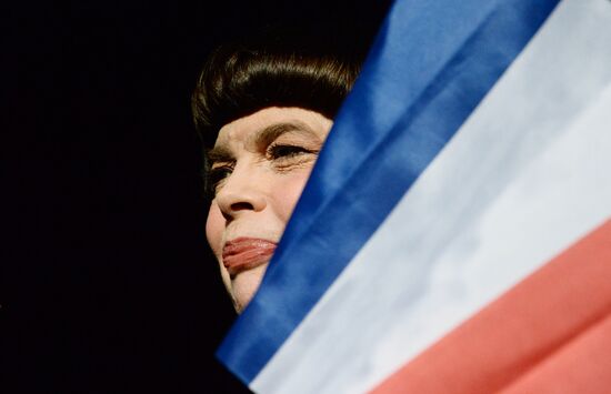 Mireille Mathieu gives concert in Moscow