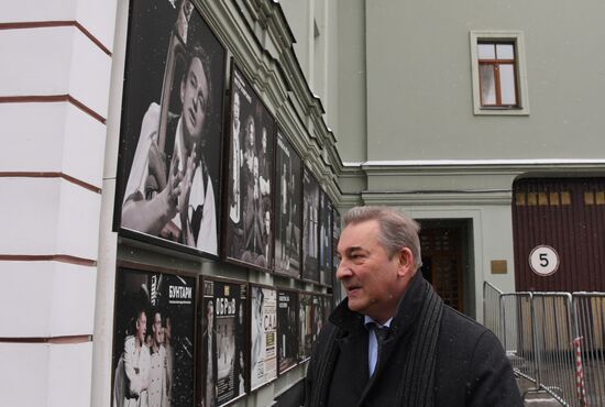 Paying last respects to actor Oleg Tabakov
