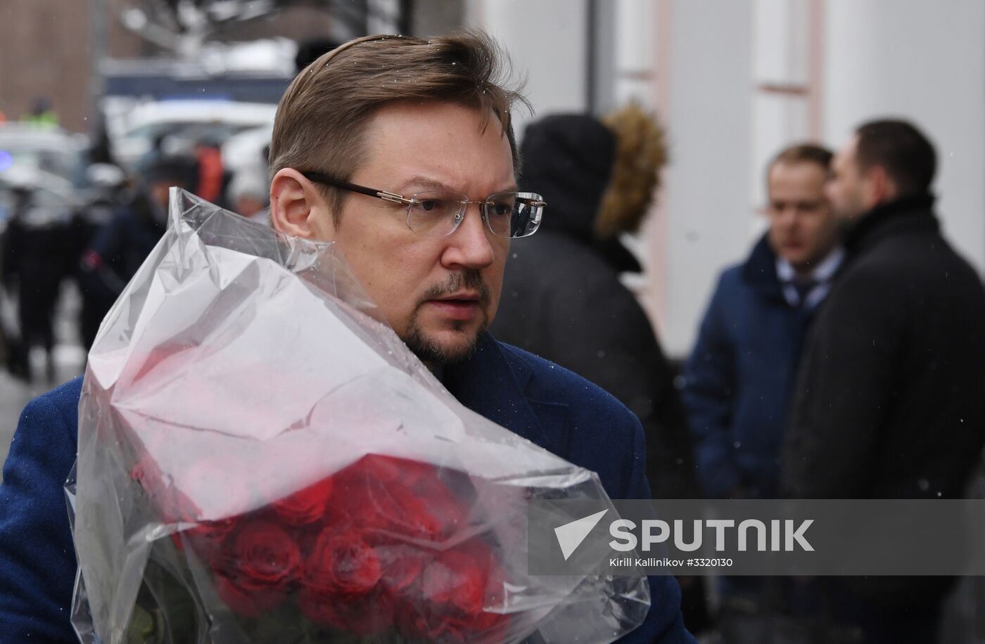 Paying last respects to actor Oleg Tabakov