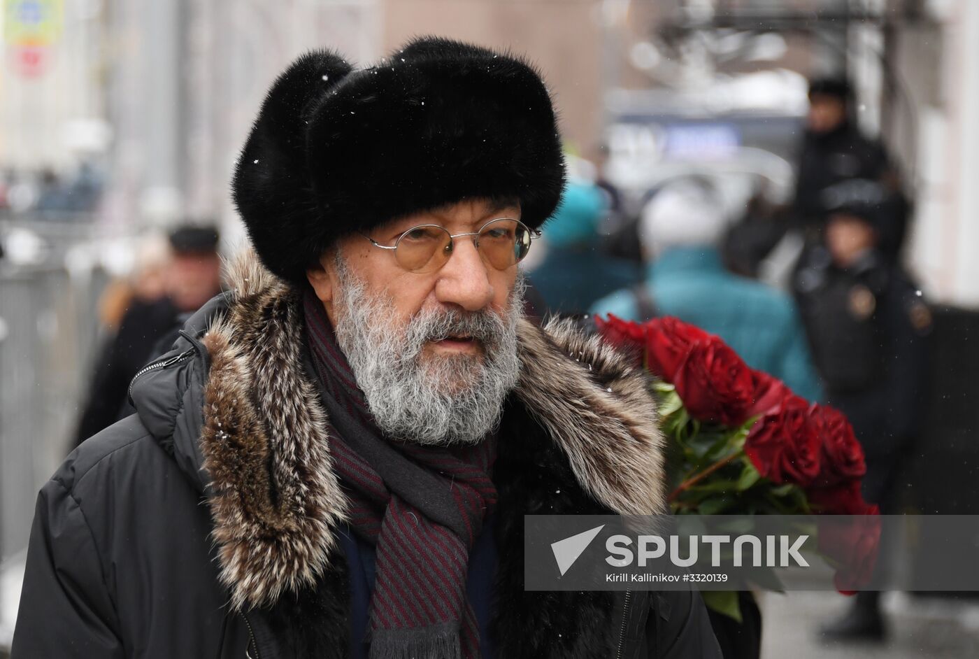 Paying last respects to actor Oleg Tabakov