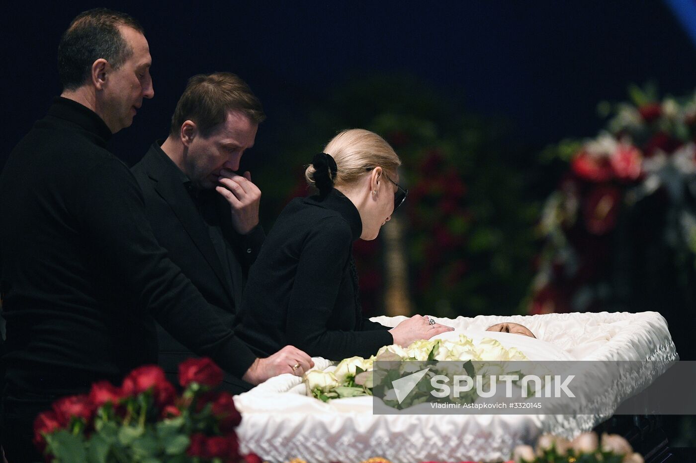 Paying last respects to actor Oleg Tabakov