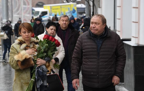 Paying last respects to actor Oleg Tabakov