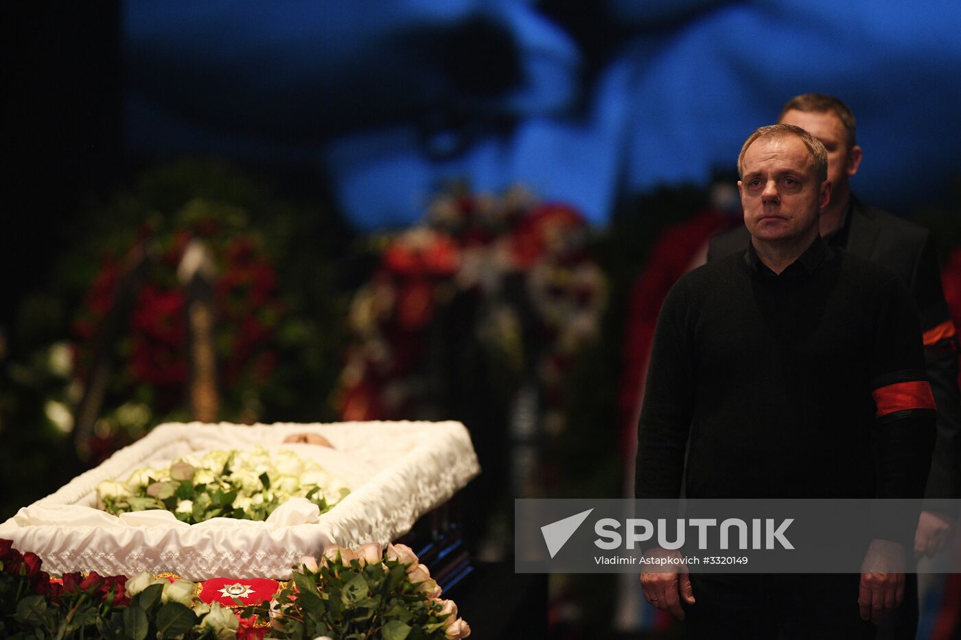 Paying last respects to actor Oleg Tabakov