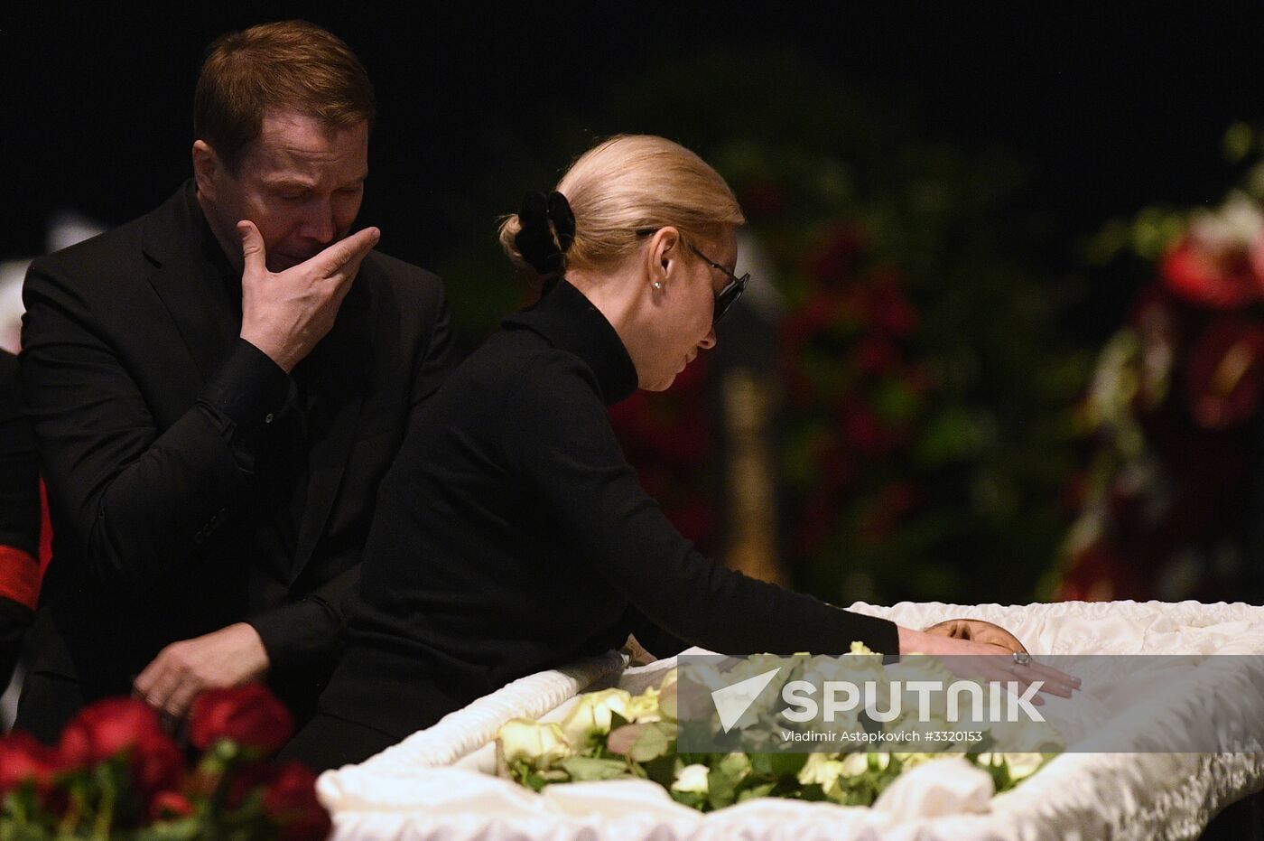 Paying last respects to actor Oleg Tabakov