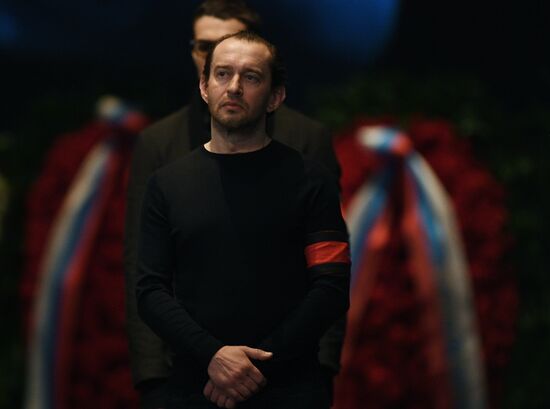 Paying last respects to actor Oleg Tabakov