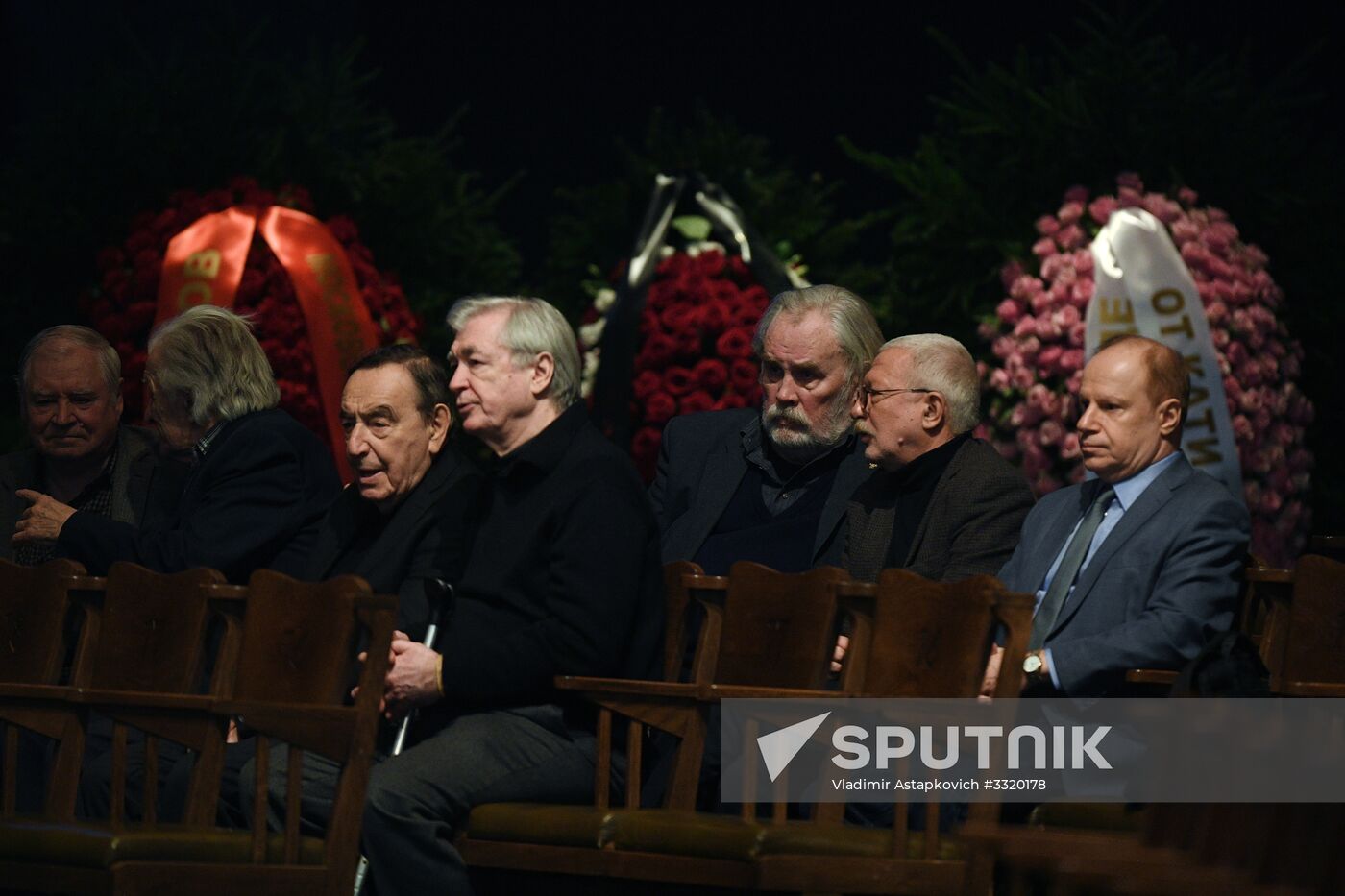 Paying last respects to actor Oleg Tabakov