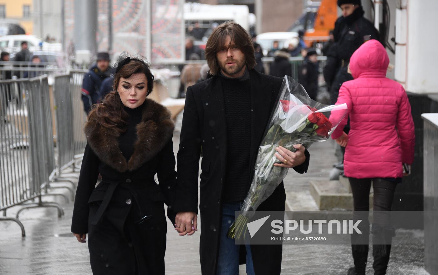 Paying last respects to actor Oleg Tabakov