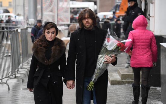 Paying last respects to actor Oleg Tabakov