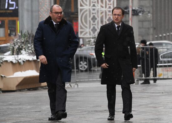 Paying last respects to actor Oleg Tabakov