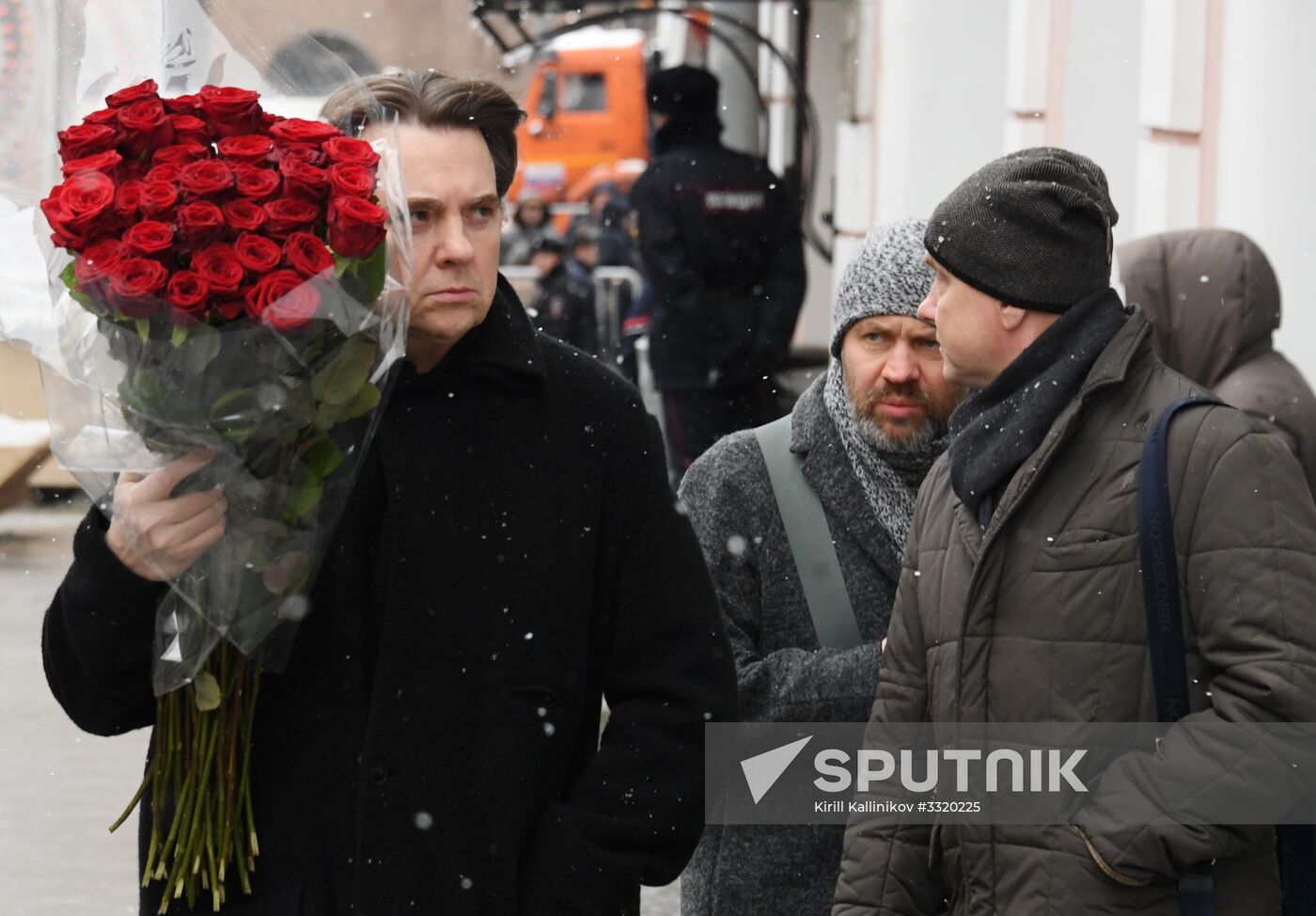 Paying last respects to actor Oleg Tabakov