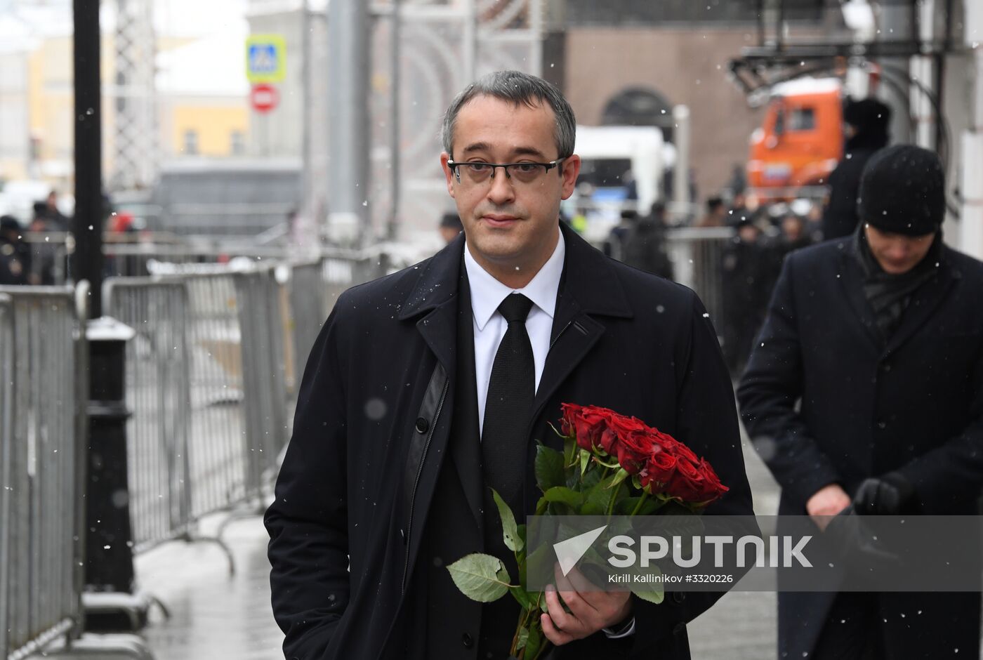 Paying last respects to actor Oleg Tabakov